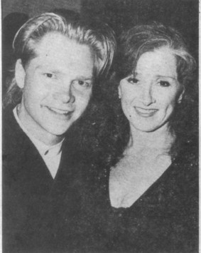 Chapman posed with Bonnie Raitt at the post-Grammy Awards celebration in New York