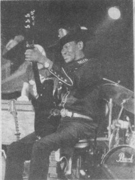 Gatemouth Brown. Photo by Keith Clements